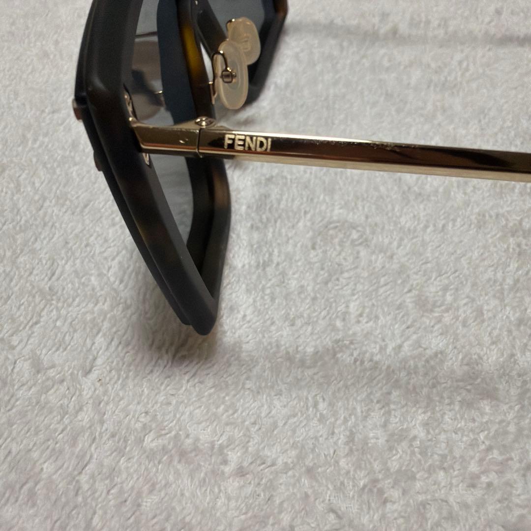 FENDI サングラス FF M0076 ファビュラス アイウェア ブラウン