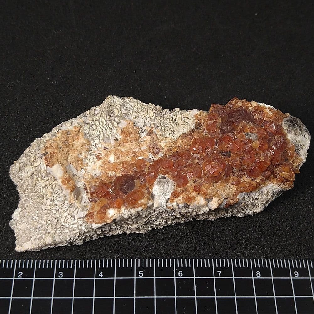 満礬柘榴石　スペサルティン　大型標本　AB16