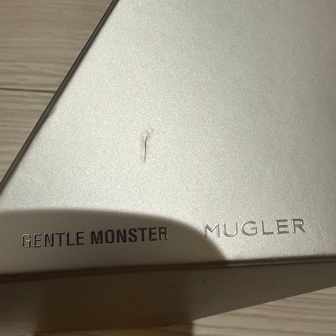 GENTLE MONSTER × MUGLER Spiral02