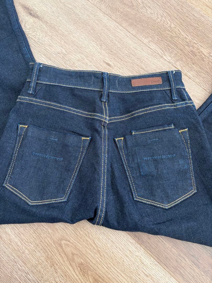 美品　YANUK ブーツカット インディゴ　22サイズ