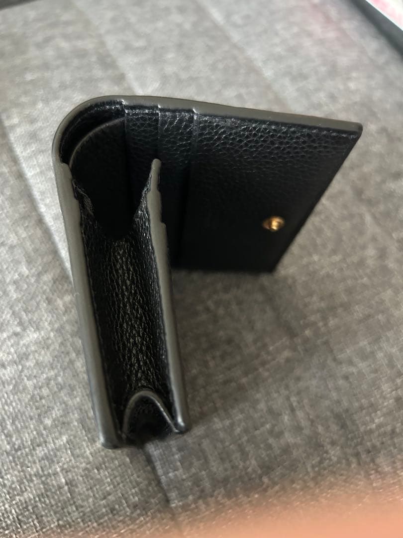 GUCCI 二つ折り財布 ブラック ベージュ