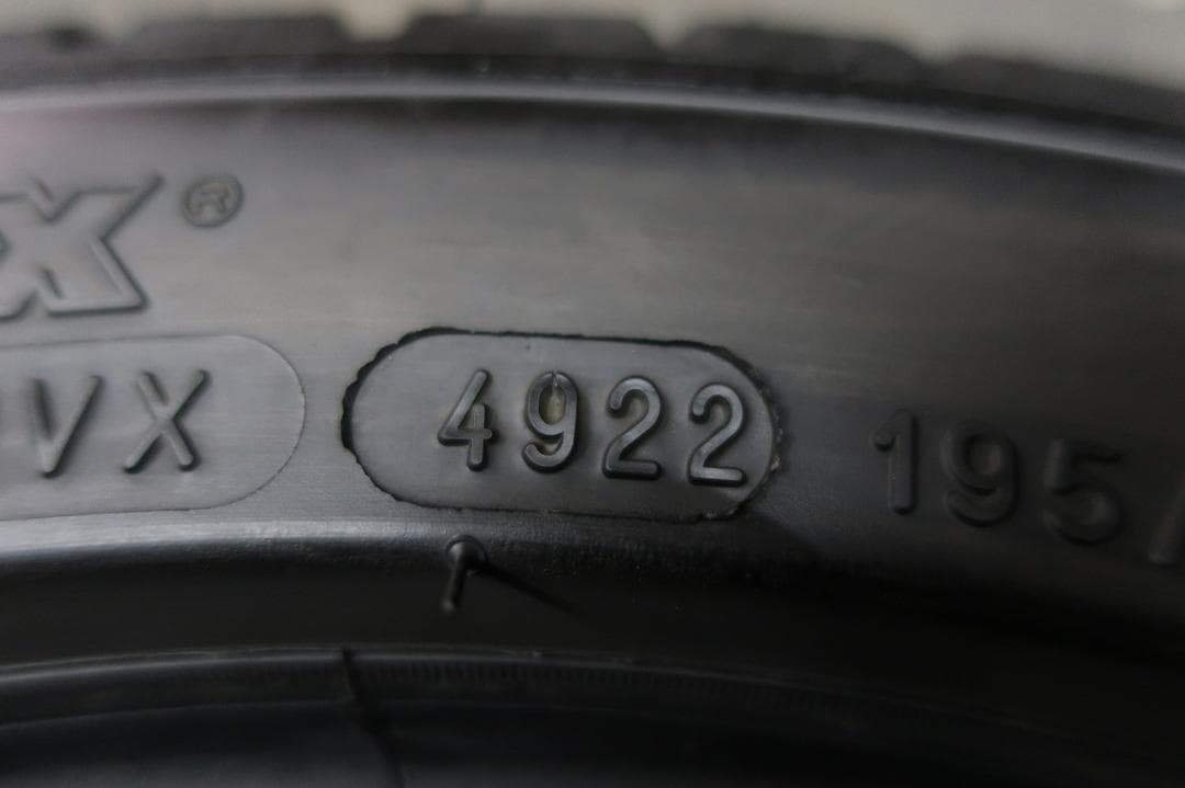 いわた様送料込　ミシュラン　パイロットスポーツ3　195/45R16　バリ溝4本