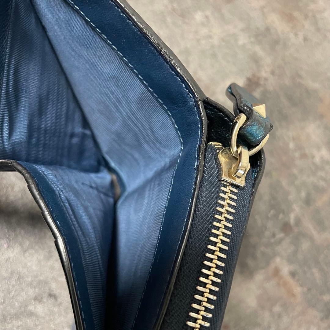 美品 VALENTINO GARAVANI スタッズ コンパクトウォレット