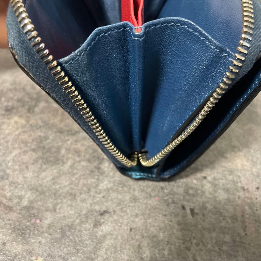 美品 VALENTINO GARAVANI スタッズ コンパクトウォレット