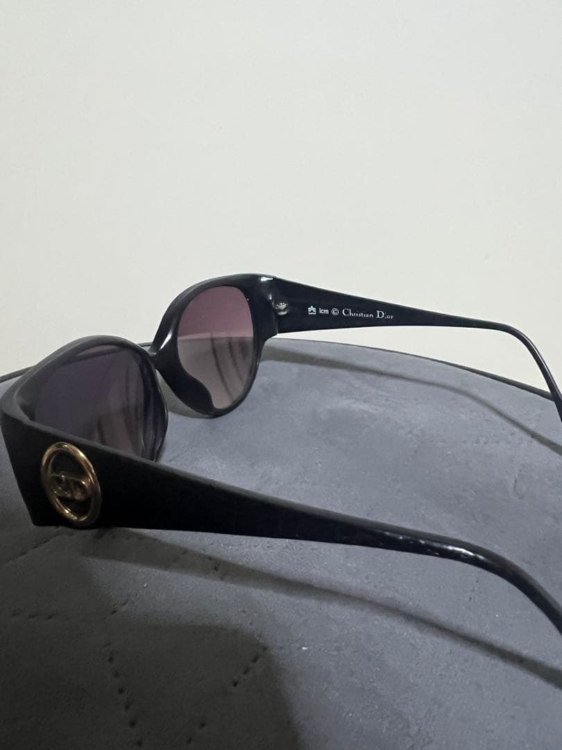 Christian Dior キャットアイサングラス