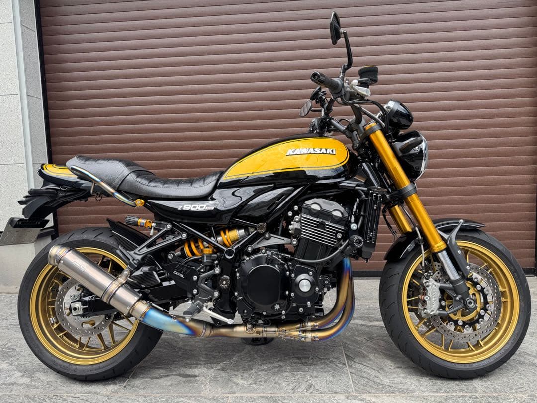 Z900RS K&Hカスタムシート　タックロール　中抜き