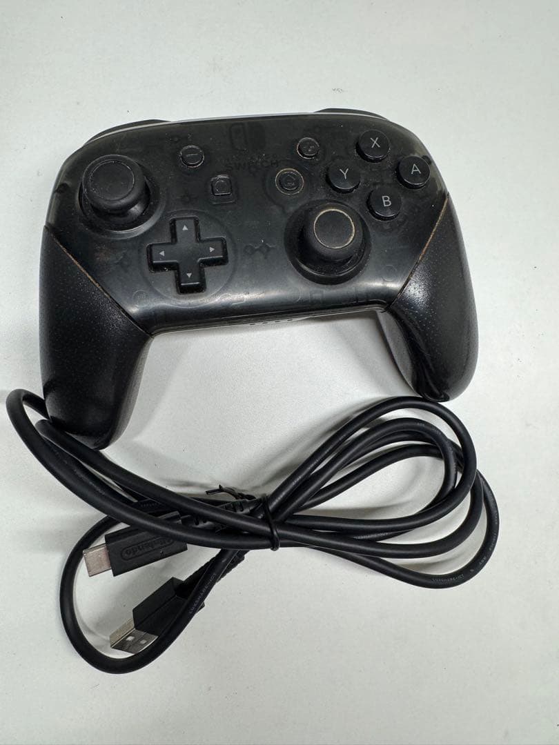 ジャンク品　Nintendo switch 本体and純正プロコン