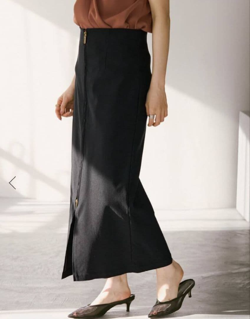 美品　Nobleコンフォートストレッチジップタイトスカート34