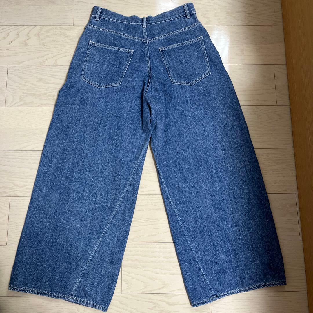 バレルフォルムデニムパンツ　FRAMeWORK