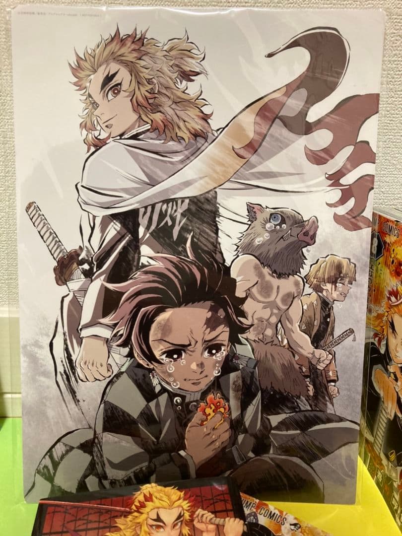 鬼滅の刃漫画全巻&グッズ