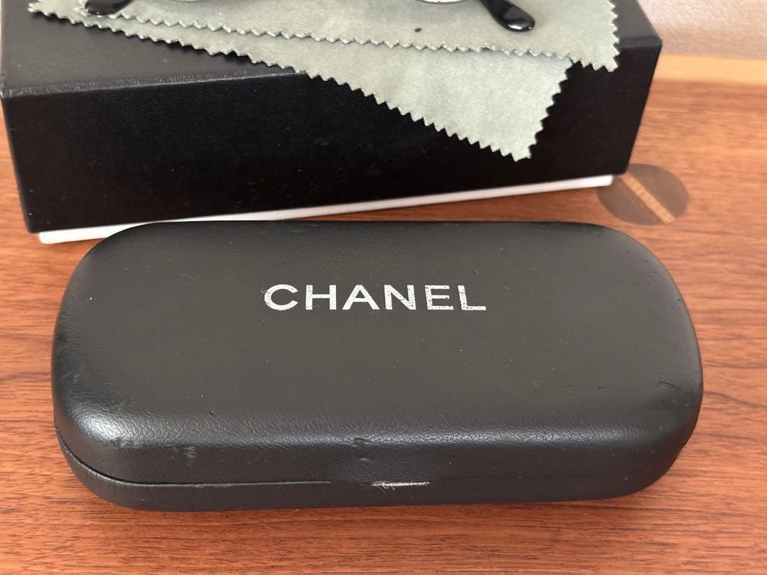 CHANEL ラウンド型サングラス