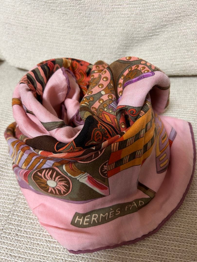 HERMES エルメス　大判ストールカシシル　VOYAGE EN ETOFFES