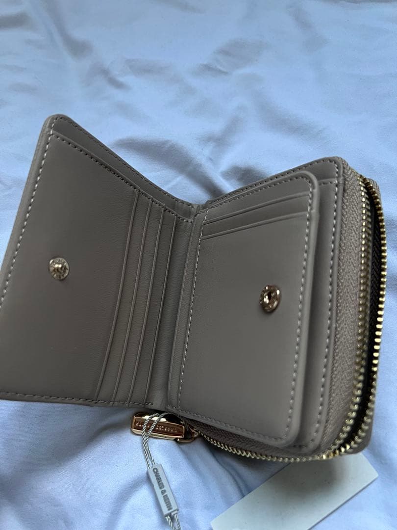 CHARLES&KEITH 折り財布 紙袋付き