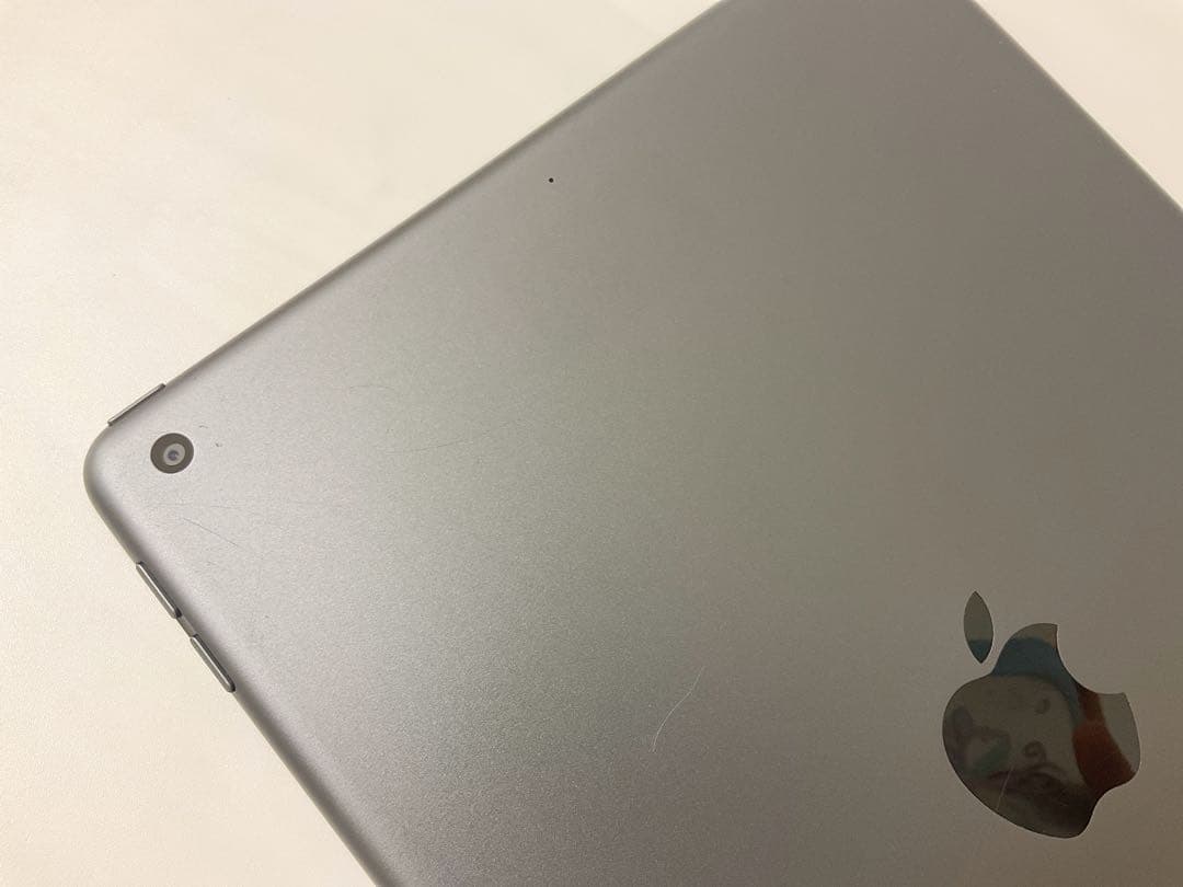 iPad 第8世代 32GB Wifiモデル　スペースグレイ