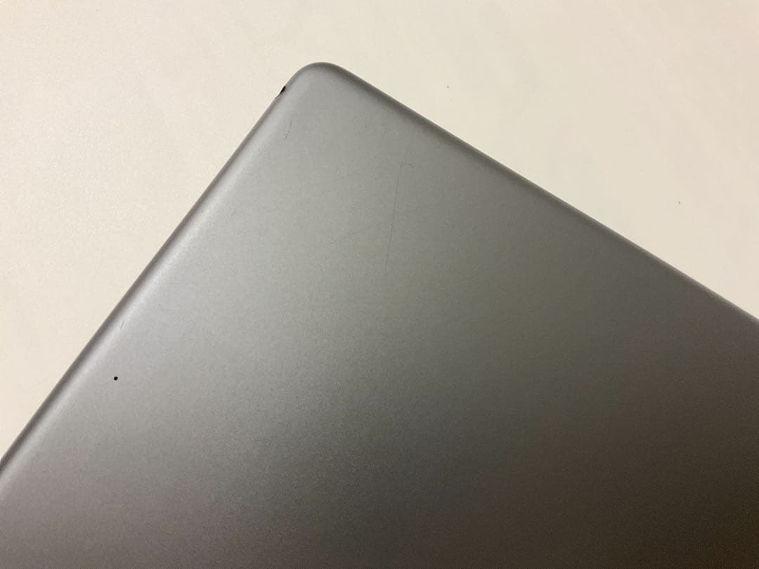 iPad 第8世代 32GB Wifiモデル　スペースグレイ
