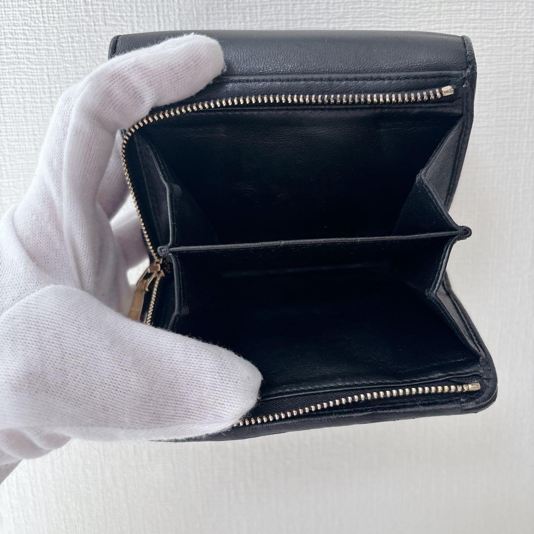 希少✨ミュウミュウ 二つ折り財布 マテラッセ ロゴ金具 レザー ブラック