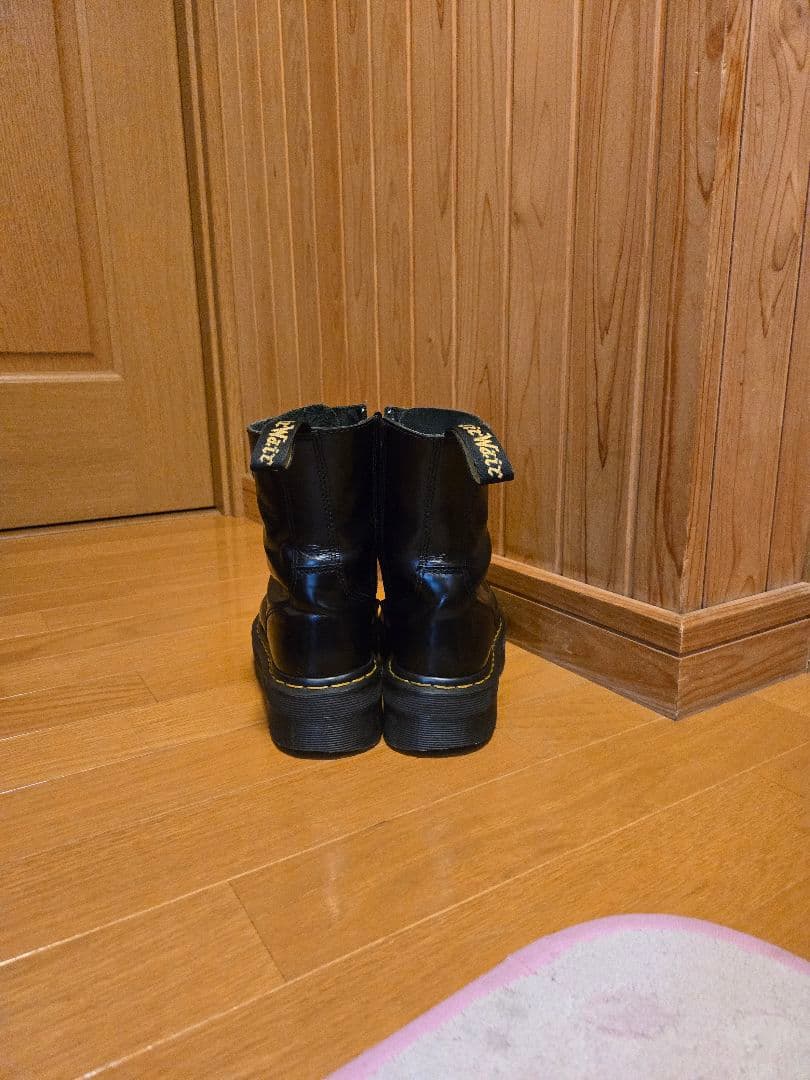 Dr. Martens 8ホールブーツ 厚底 ブラック