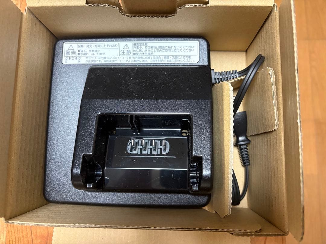 新品　Panasonic NKJ075Z バッテリー充電器