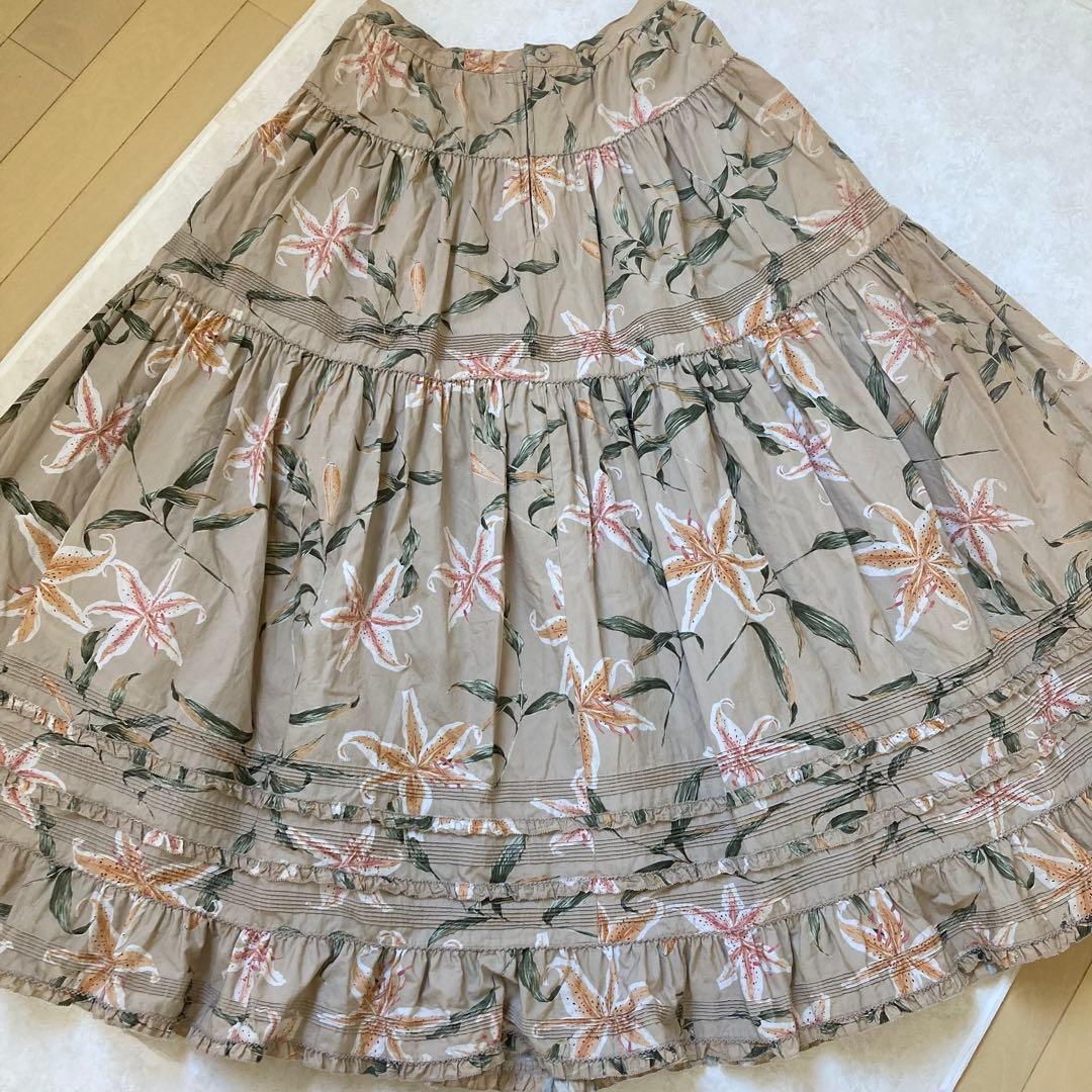 カネコイサオ　山百合柄　ティアードスカート　ロングスカート　フリル　ピンタック