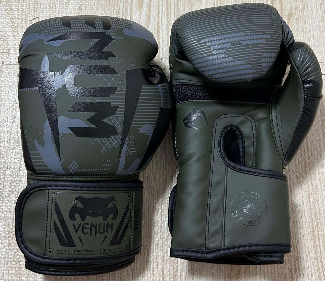 VENUM ボクシンググローブ 10 oz グリーン迷彩