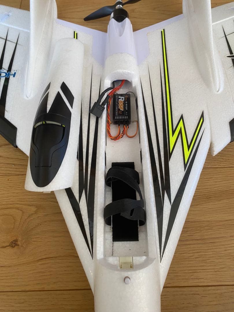 Horizon F-27 Evolution 飛行機ラジコン