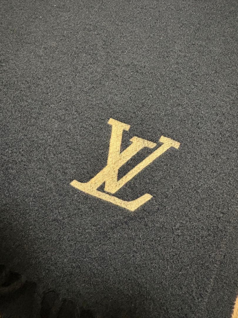 LOUIS VUITTON ルイヴィトン エシャルプジュラム カシミヤマフラー