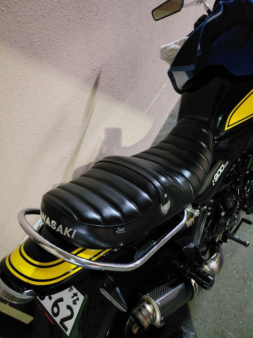 KAWASAKI Z900RS シート