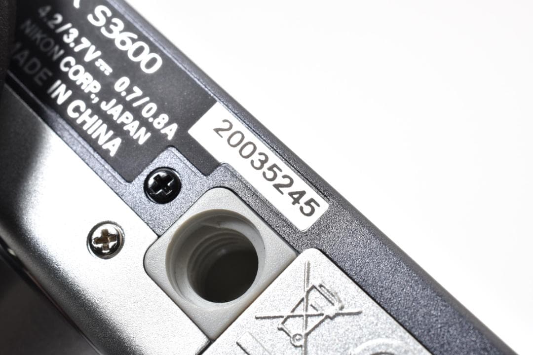 Nikon COOLPIX S3600 コンパクトデジタルカメラ シルバーニコン