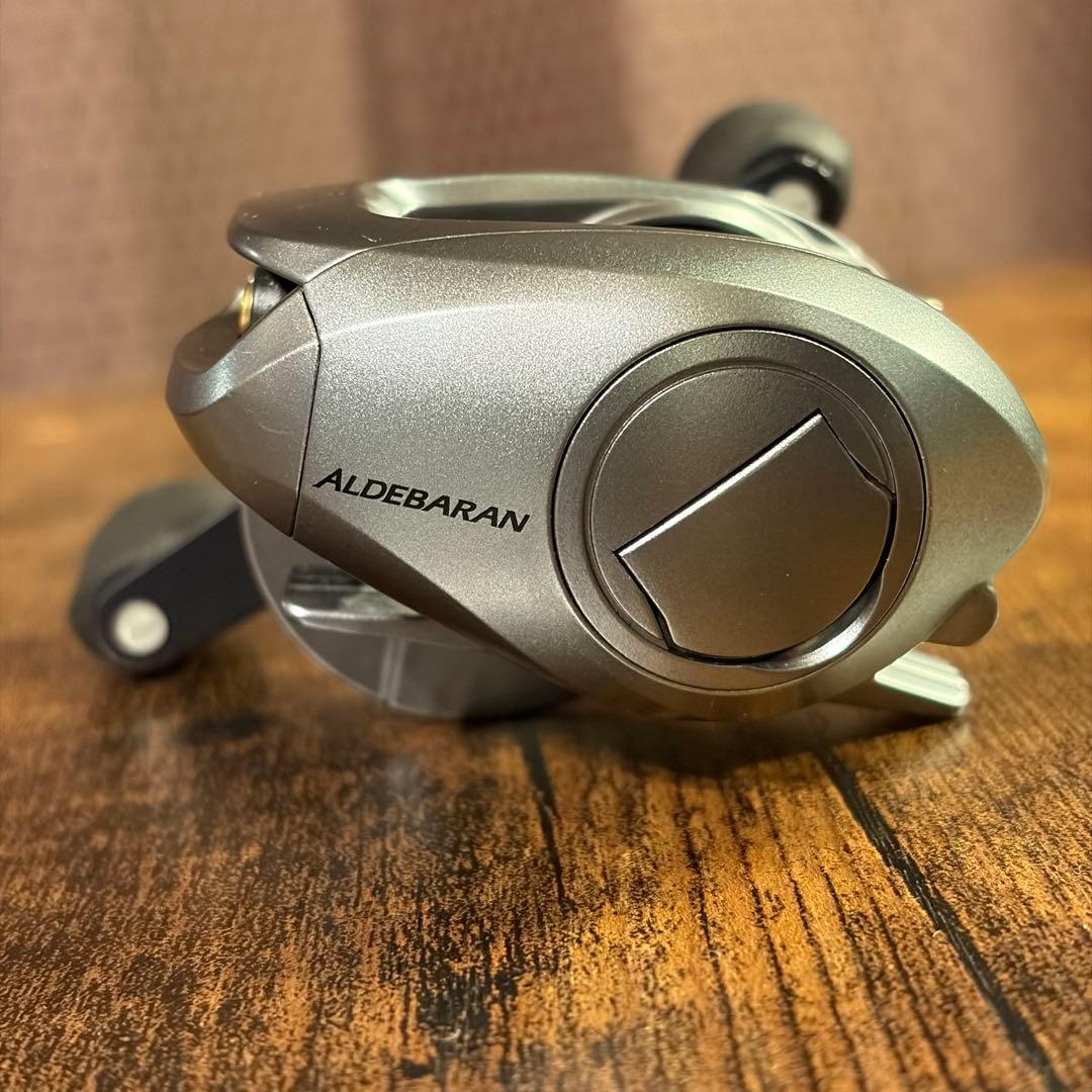 【美品】シマノ　アルデバランMG7 7.0:1 右ハンドル　夢屋スプール交換済み