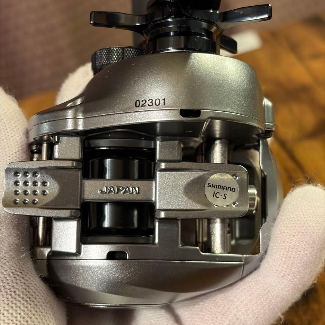 【美品】シマノ　アルデバランMG7 7.0:1 右ハンドル　夢屋スプール交換済み