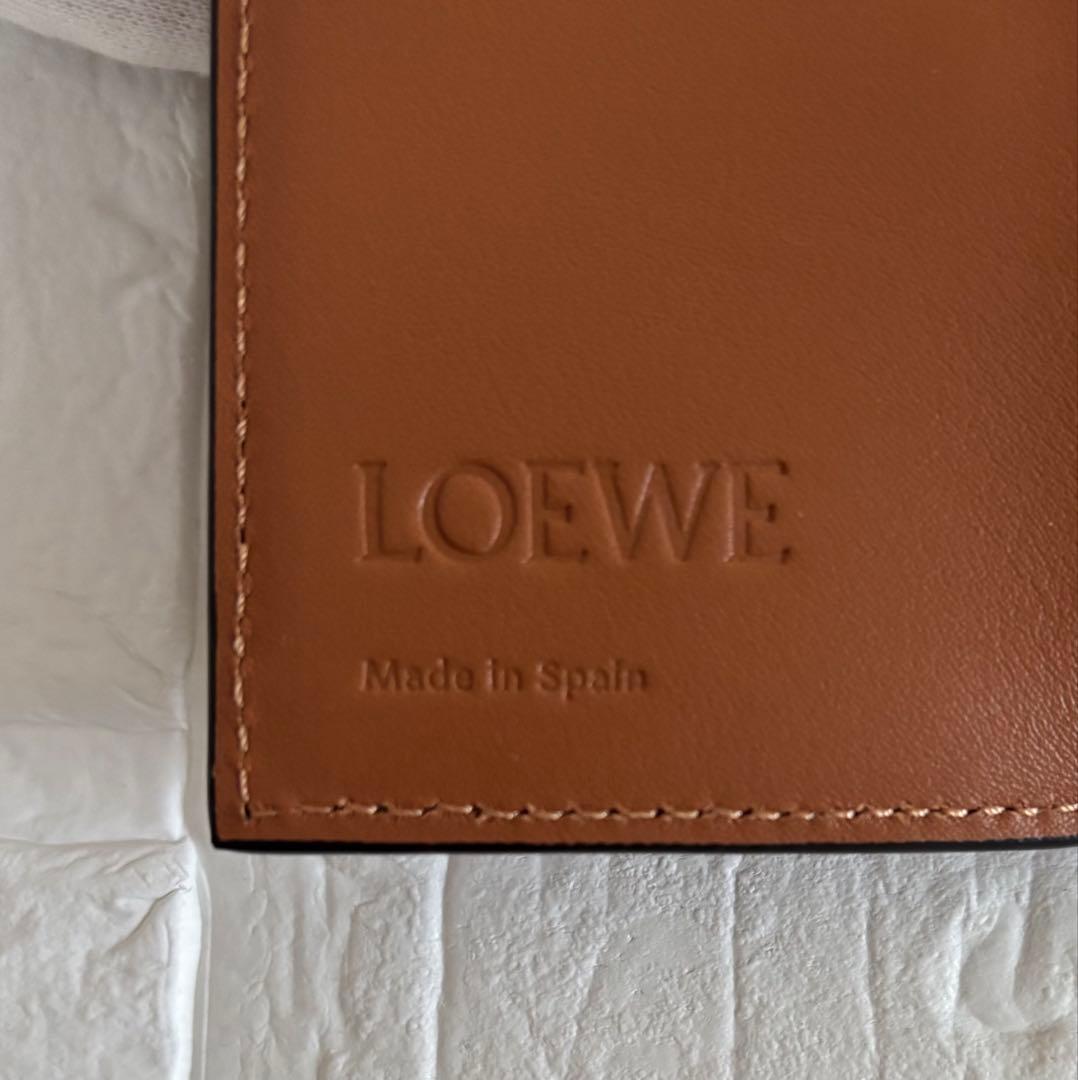 【150____v 】Loewe アナグラム財布