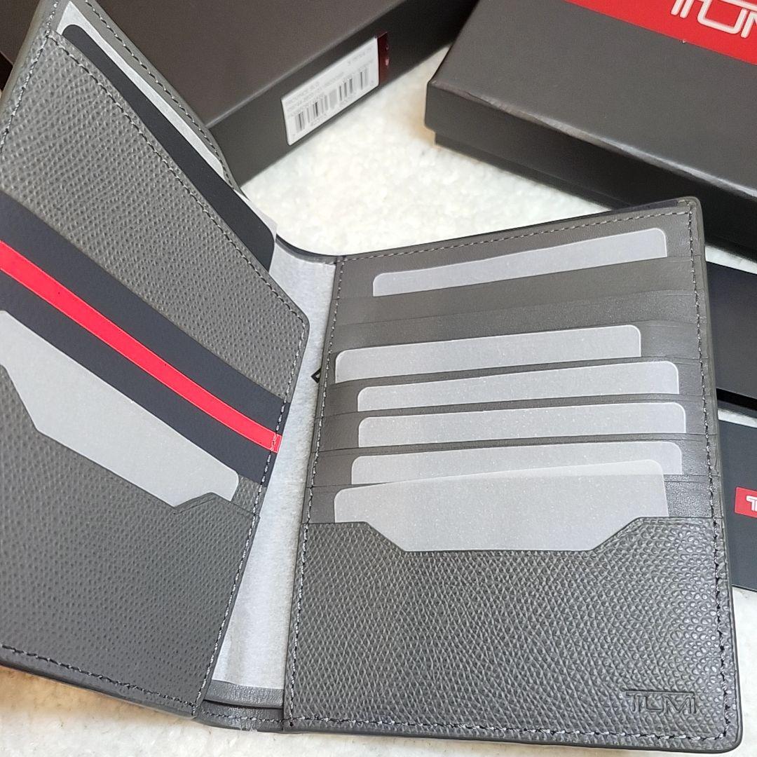 TUMI トゥミ　パスポートケース カード入れ　オーガナイザー　未使用