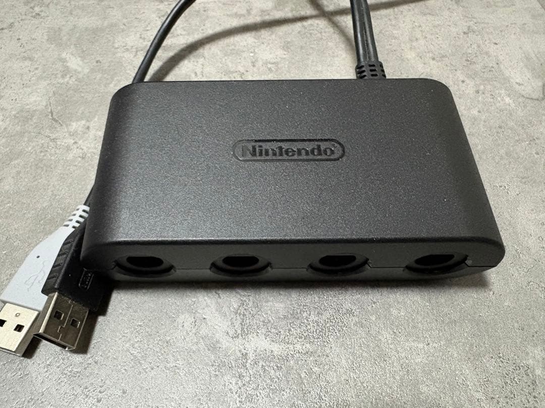 ゲームキューブコントローラー(スマブラブラック)+公式GCコン 接続タップ