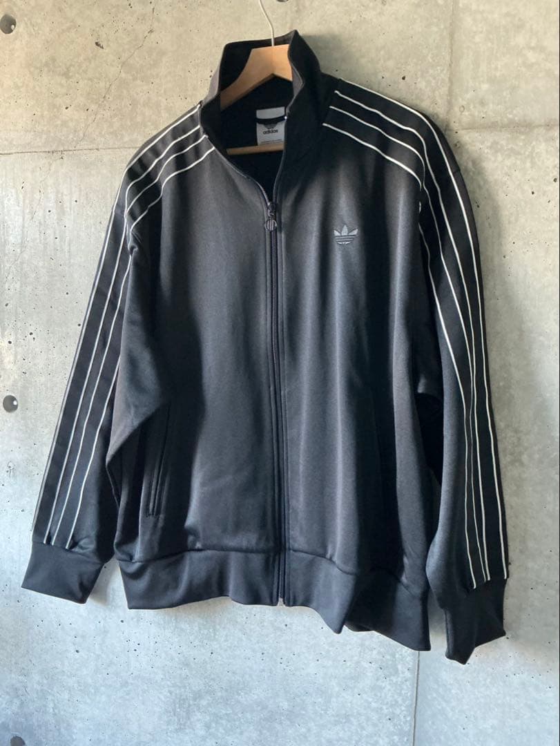 adidas Q4 FS トラックジャケット　XL