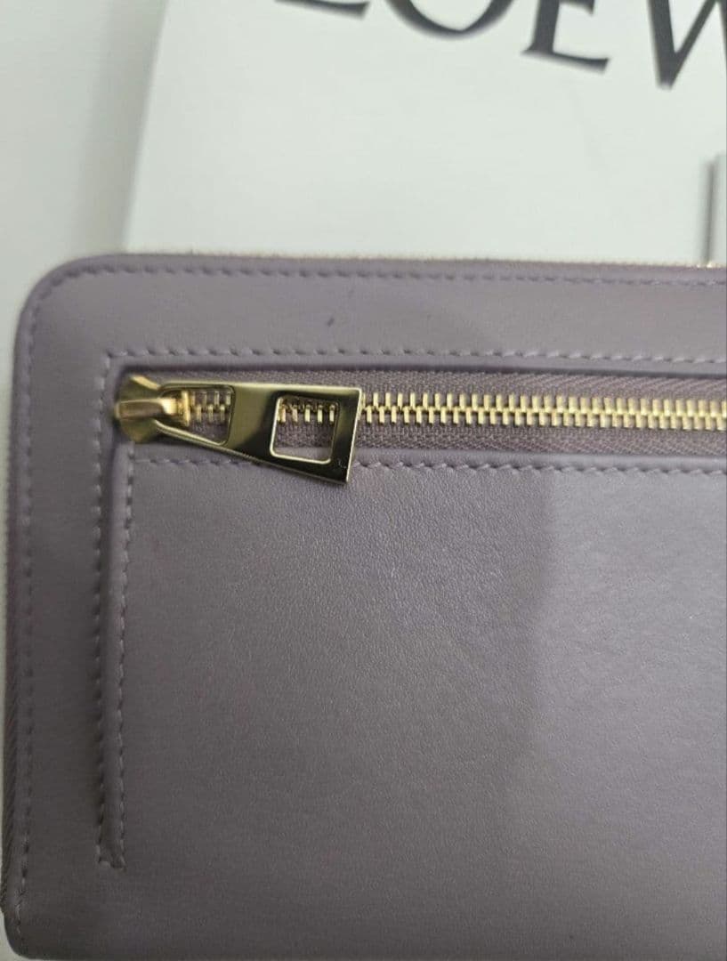 LOEWE パープル 二つ折り財布