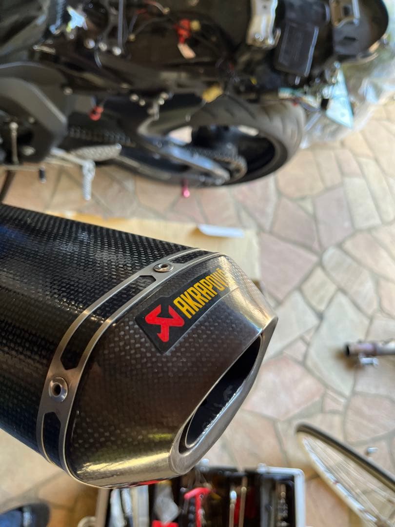 CBR1000RR アクラポビッチマフラー