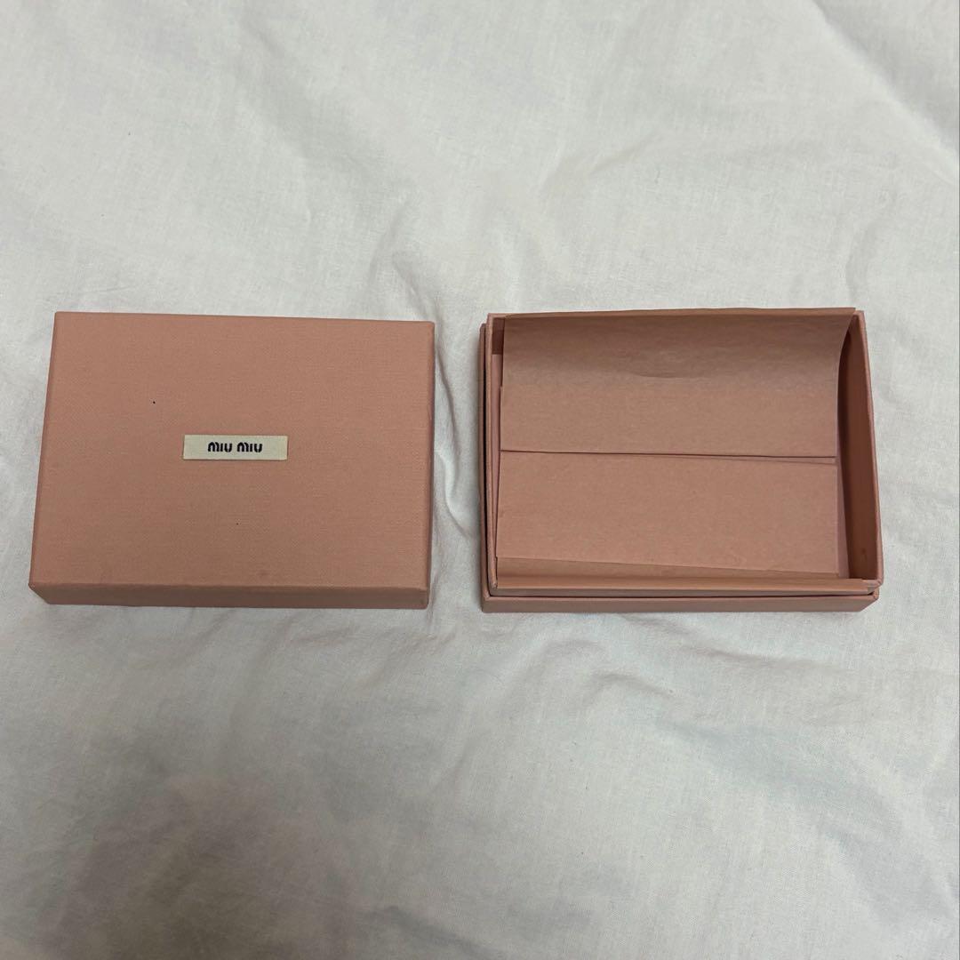 MIU MIU マドラス 三つ折りサイフ ラブレター