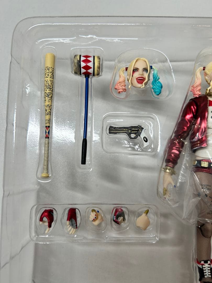 美品　MAFEX マフェックス 033 HARLEY QUINN ハーレークイン