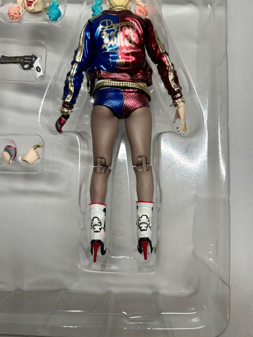 美品　MAFEX マフェックス 033 HARLEY QUINN ハーレークイン