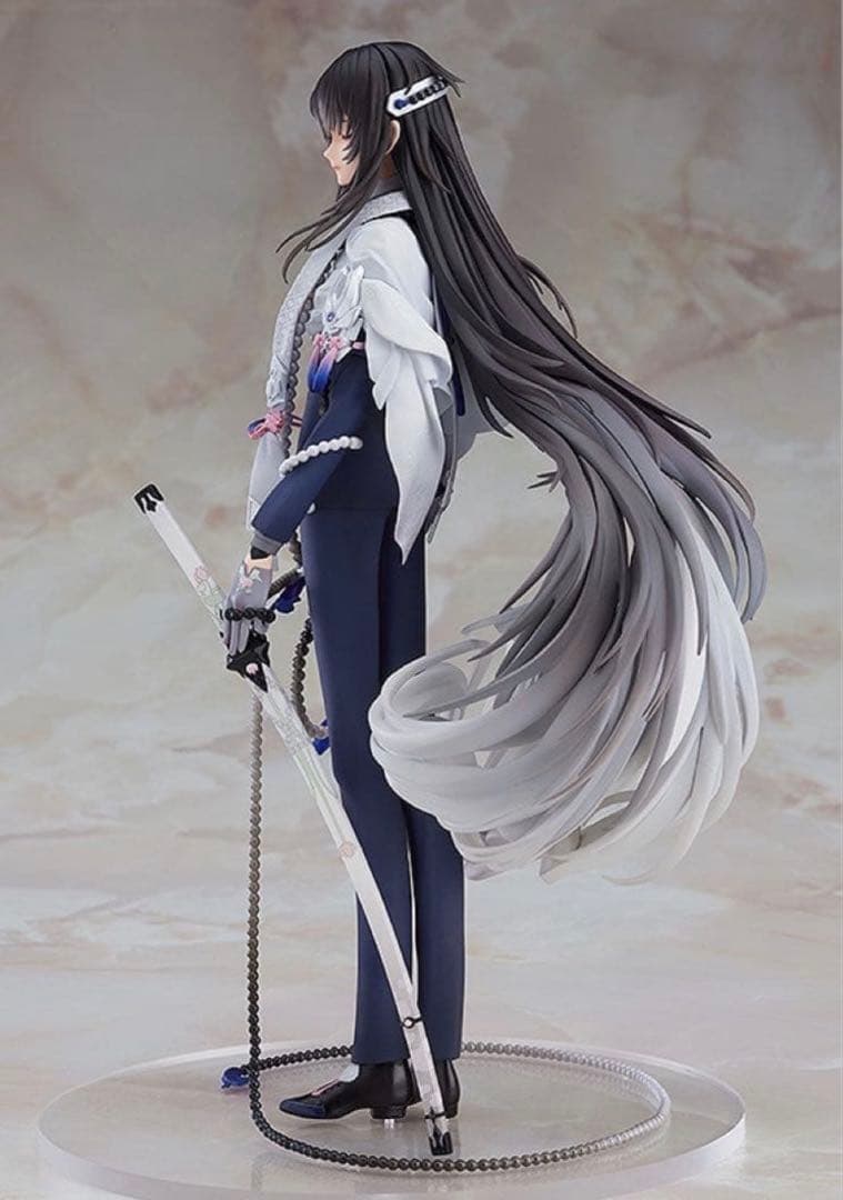 数珠丸恒次 (じゅずまるつねつぐ) 1/8スケールフィギュア