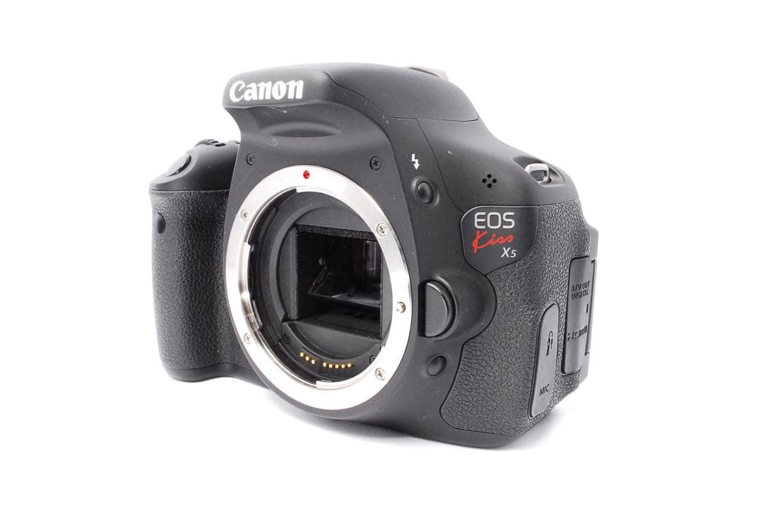 Canon kiss X5✨傷の少ない美品✨一眼レフ　付属品付きすぐ使える♪