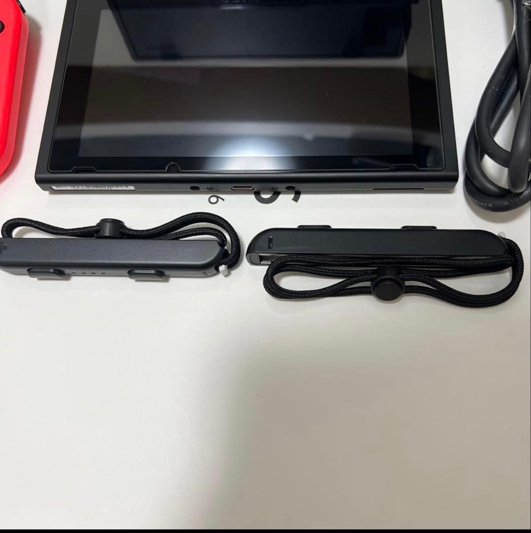 【美品】Nintendo Switch 本体 ネオンブルー/ネオンレッド