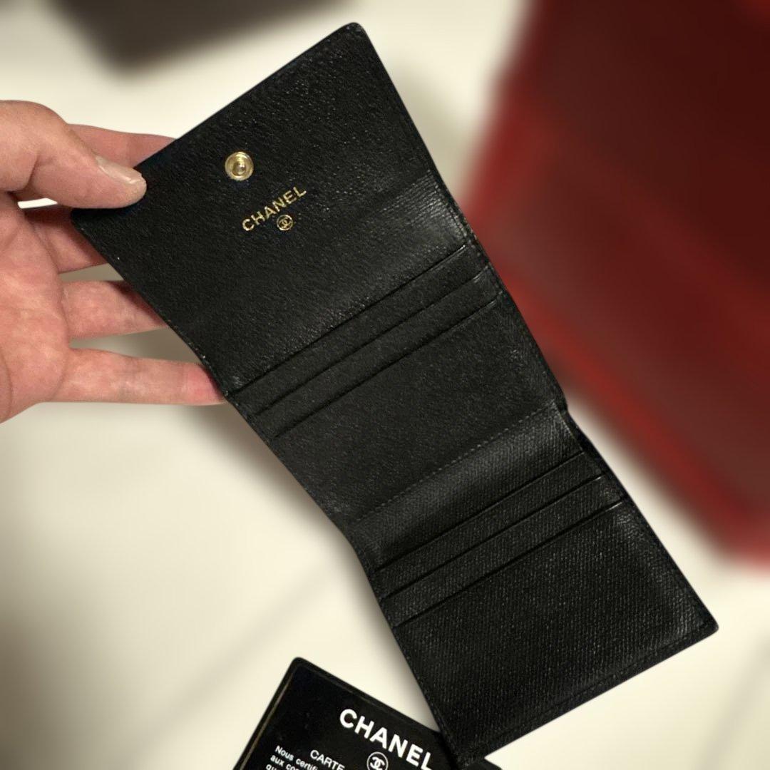 正規品　CHANEL シャネル 二つ折り財布