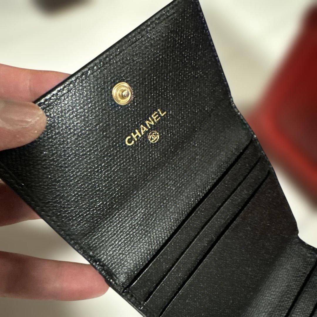 正規品　CHANEL シャネル 二つ折り財布