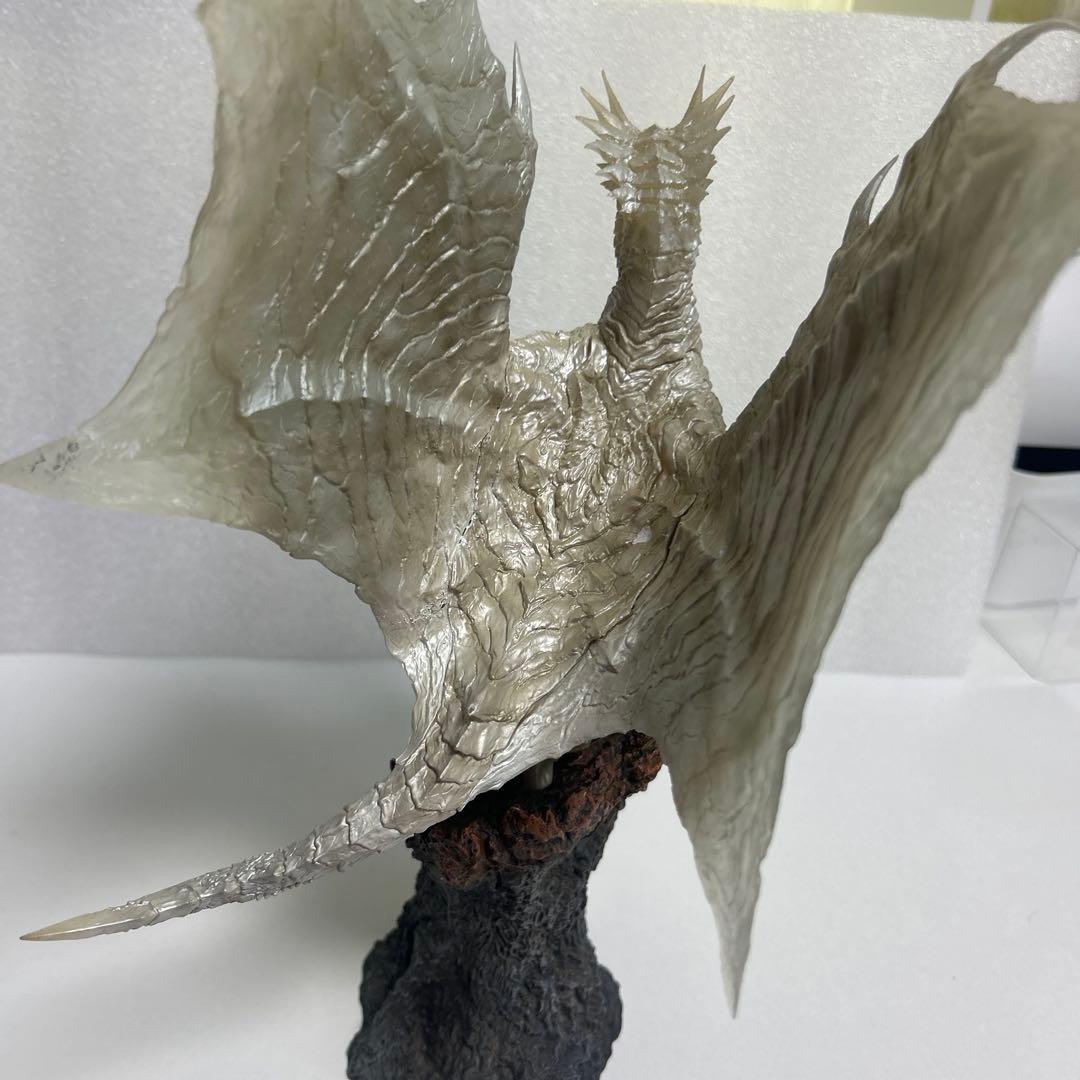 か*ら様 正規品　モンスターハンター　クリエイターズモデル　クシャルダオラ　脱皮