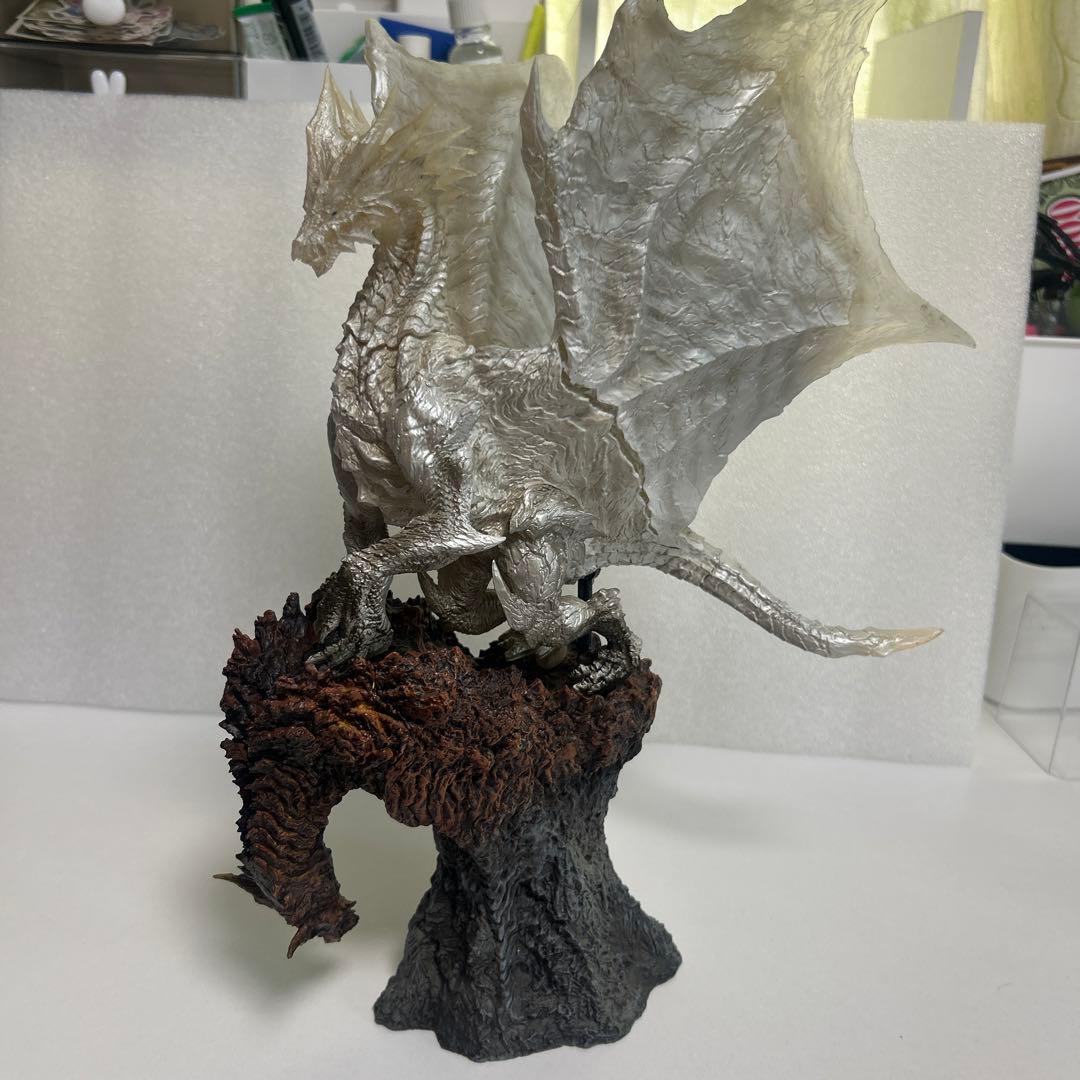 か*ら様 正規品　モンスターハンター　クリエイターズモデル　クシャルダオラ　脱皮