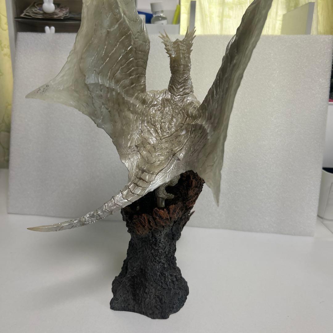 か*ら様 正規品　モンスターハンター　クリエイターズモデル　クシャルダオラ　脱皮