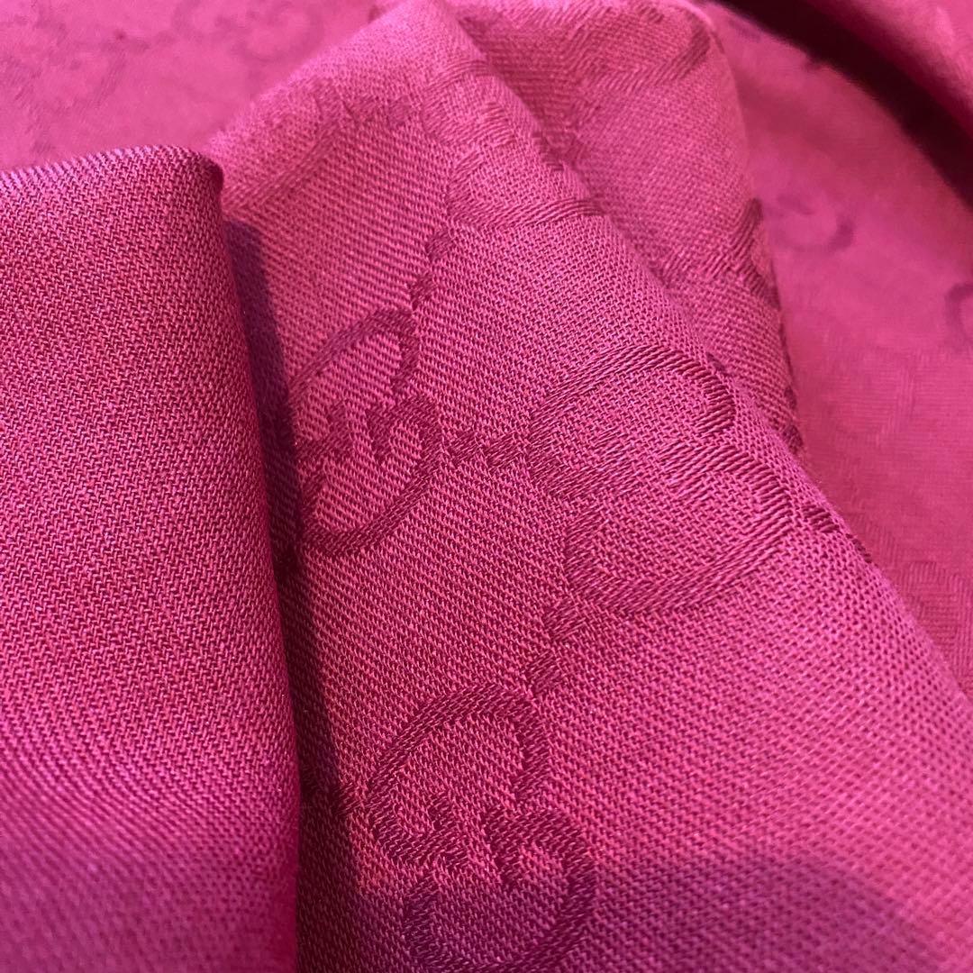 gucci GG柄の　シルク混ストール フクシア