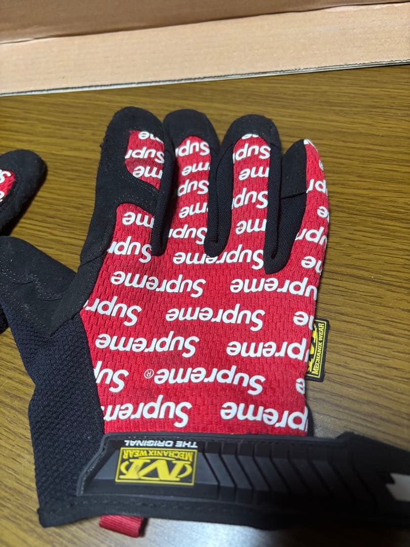 supreme グローブ　中古