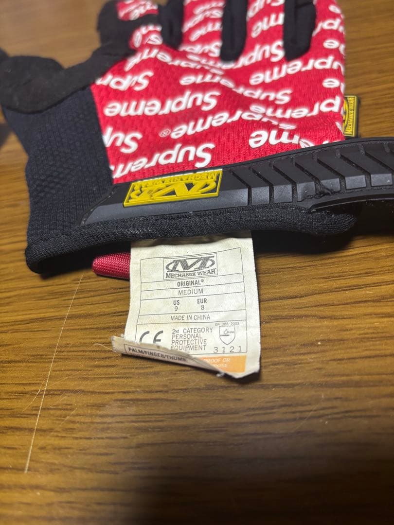 supreme グローブ　中古